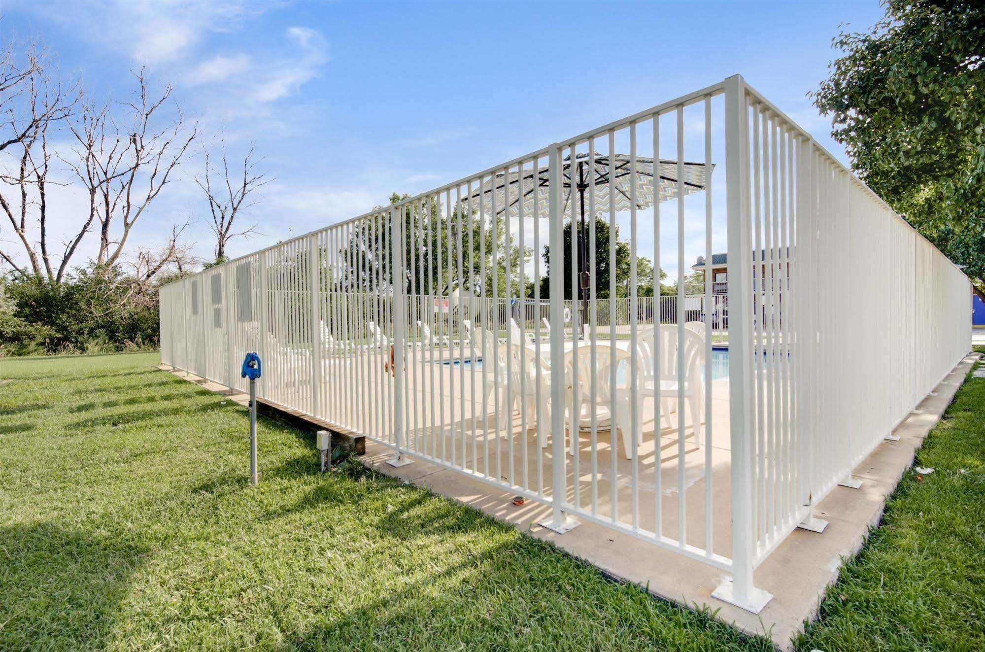 Motel 6-Salina, Ks Ngoại thất bức ảnh