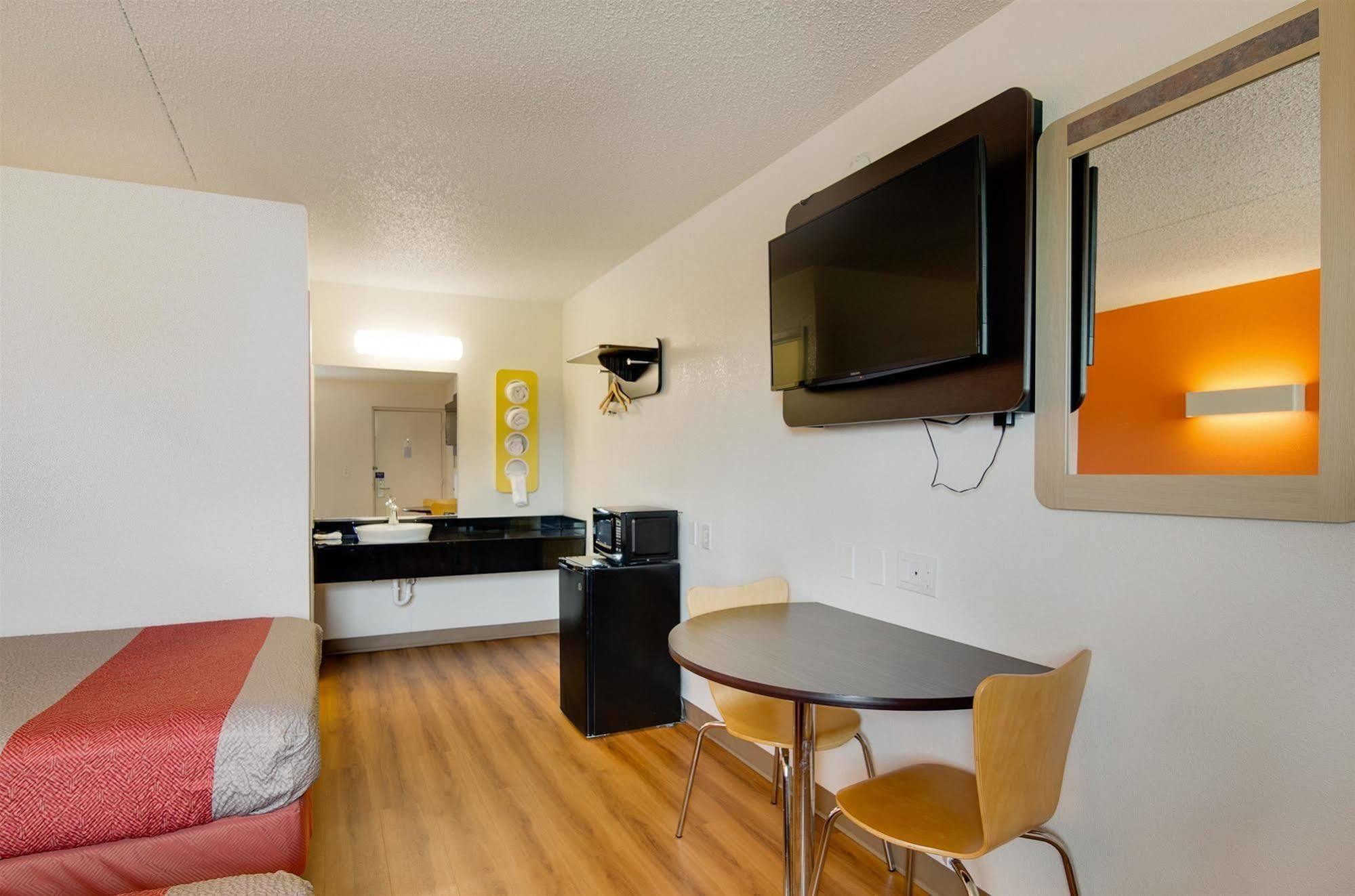 Motel 6-Salina, Ks Ngoại thất bức ảnh