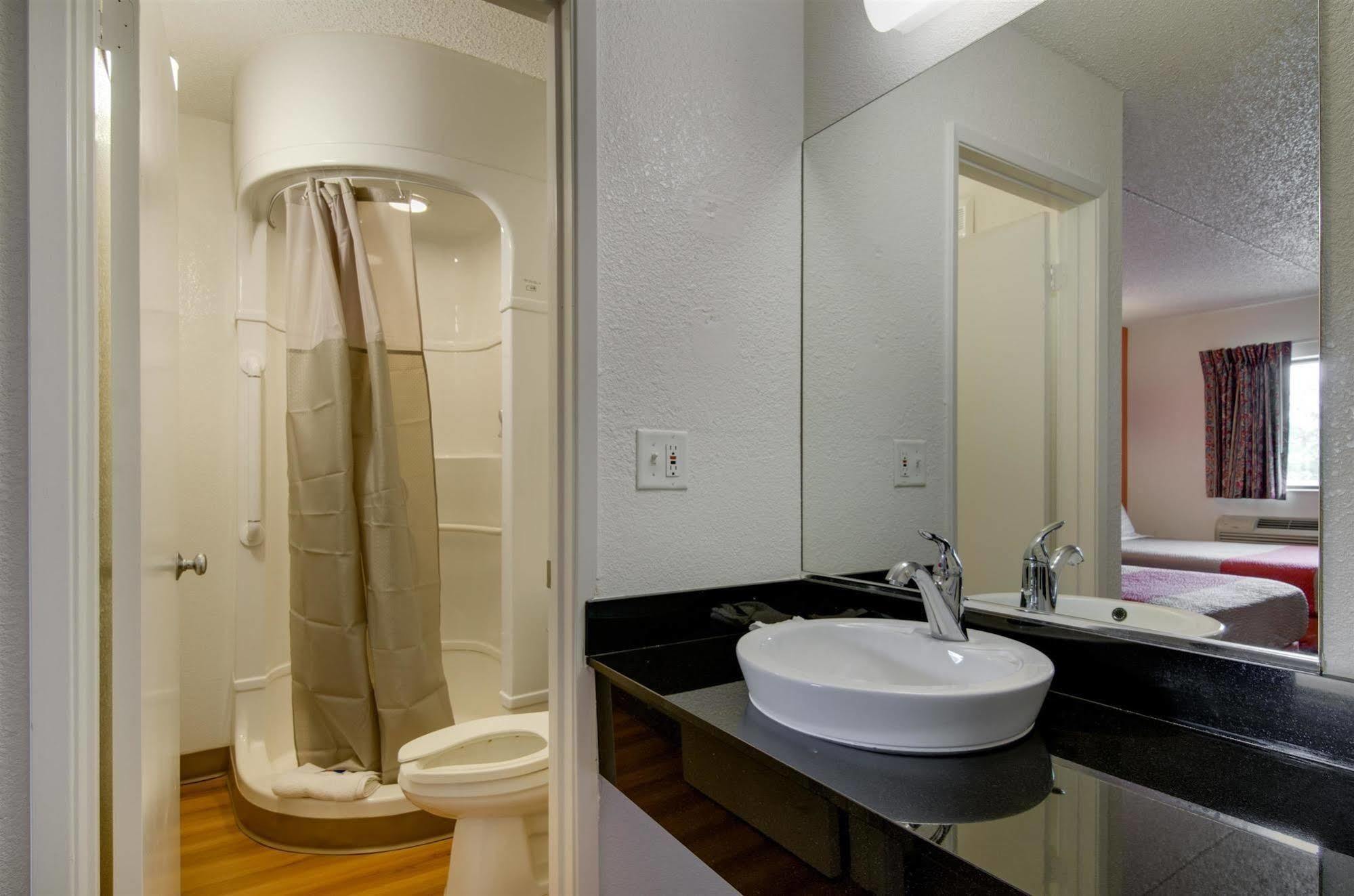Motel 6-Salina, Ks Ngoại thất bức ảnh