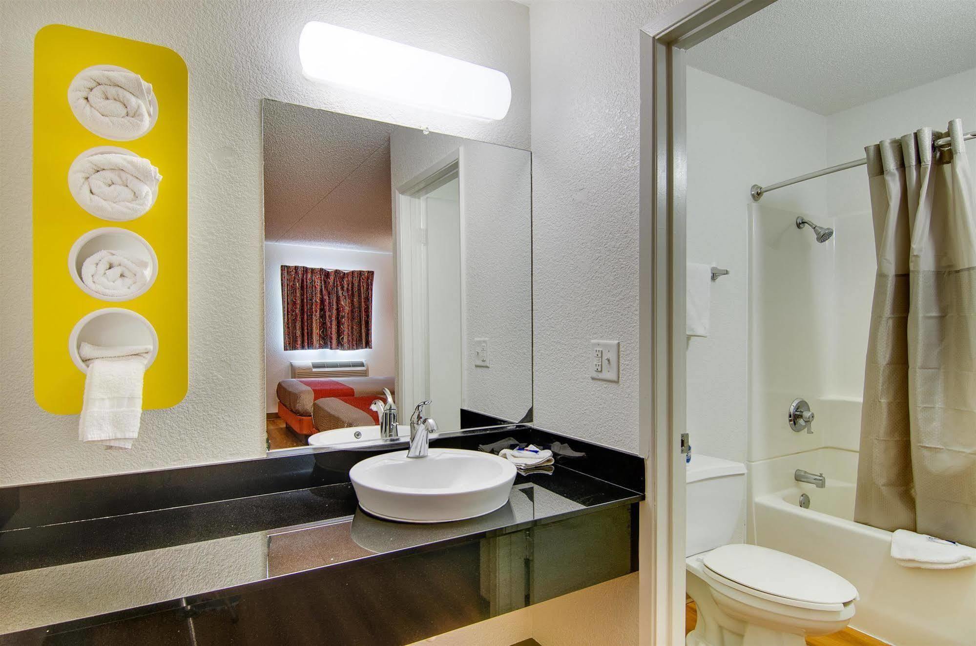 Motel 6-Salina, Ks Ngoại thất bức ảnh