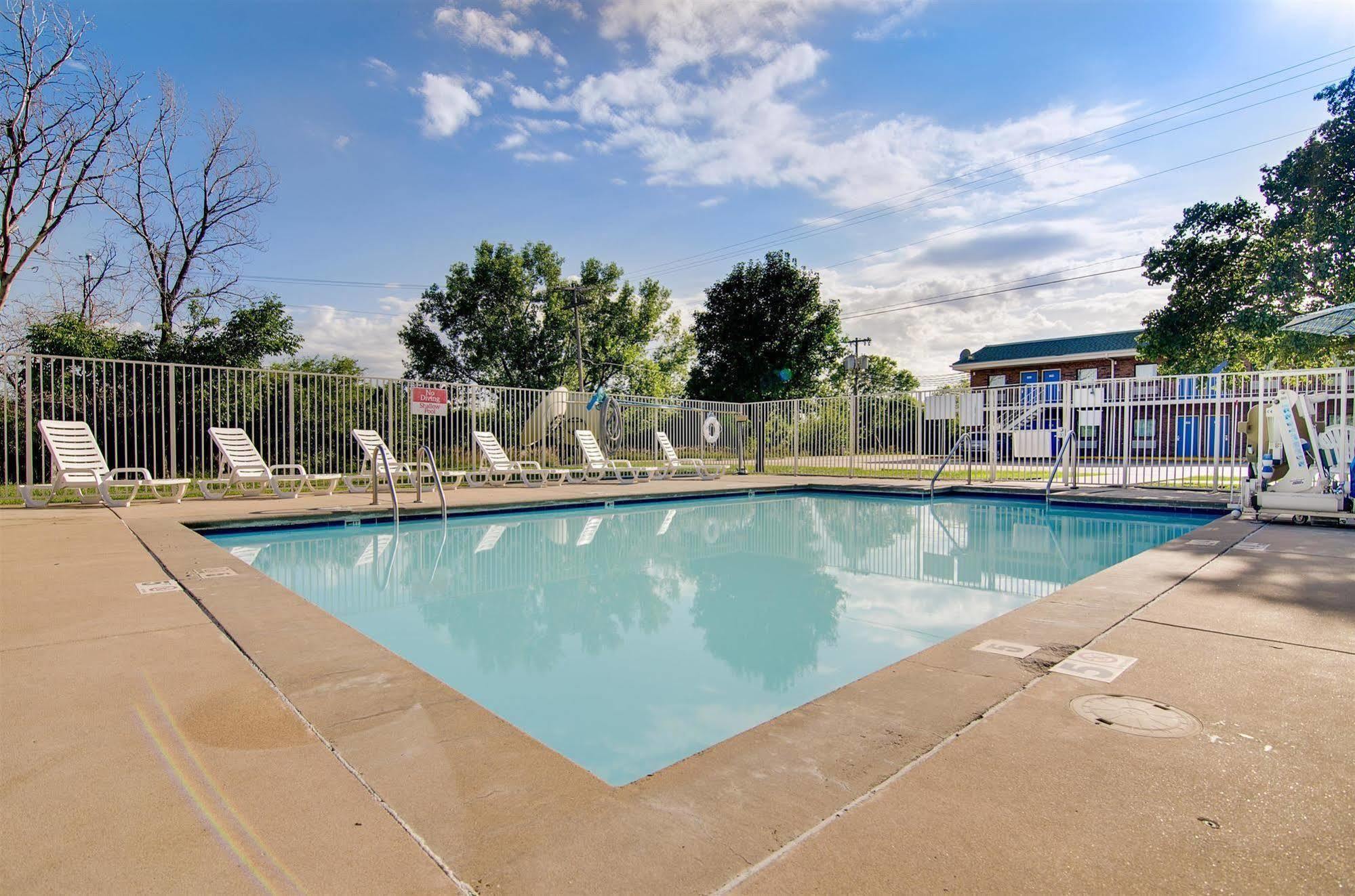Motel 6-Salina, Ks Ngoại thất bức ảnh