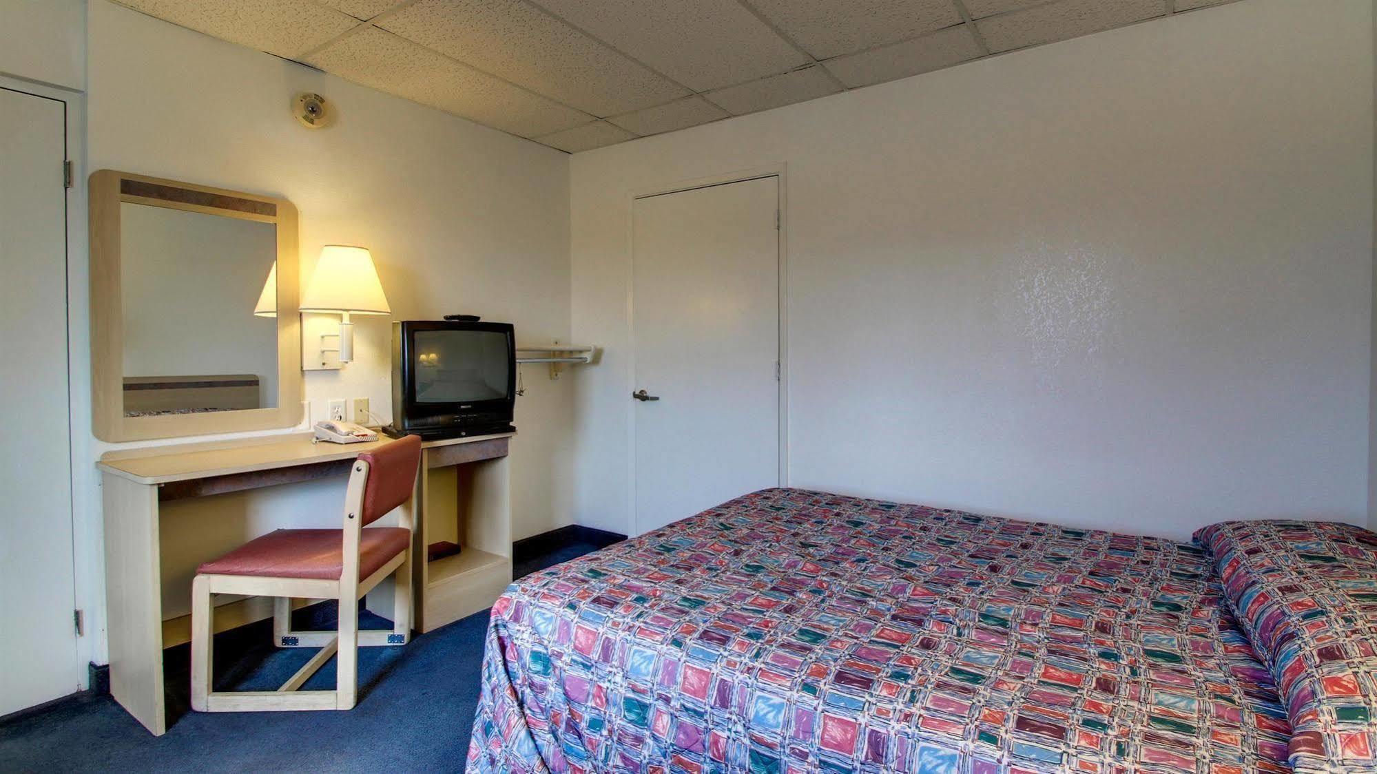 Motel 6-Salina, Ks Ngoại thất bức ảnh